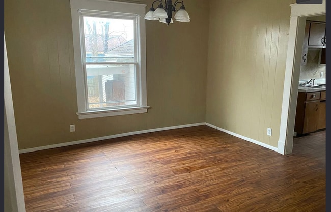 Building Photo - 1104 N Campbell Ave