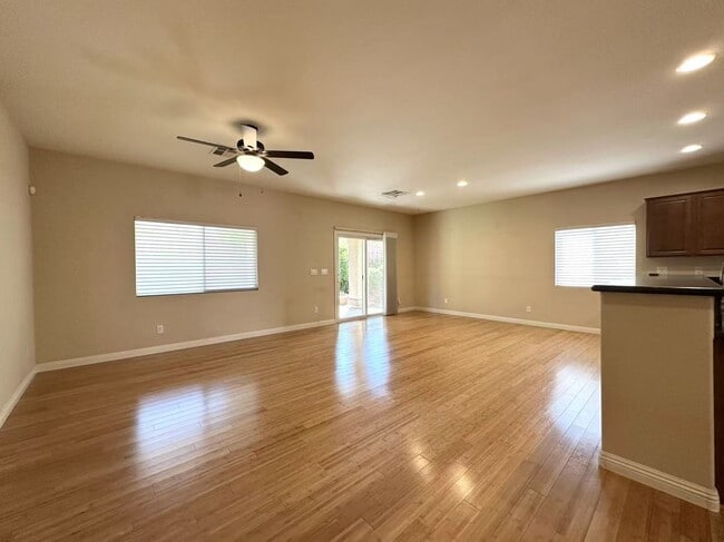 Building Photo - BEAUTIFUL ONE-STORY HOME