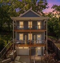 Building Photo - 125 Waynesville Ave