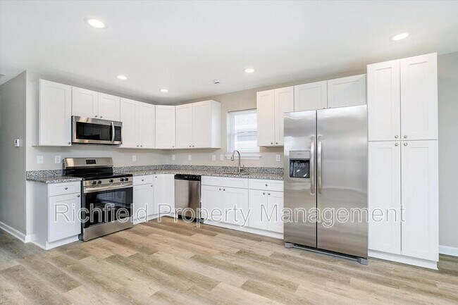 Foto del edificio - 2340 Columbia Ave