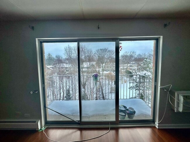 Building Photo - 5125 Blodgett Ave