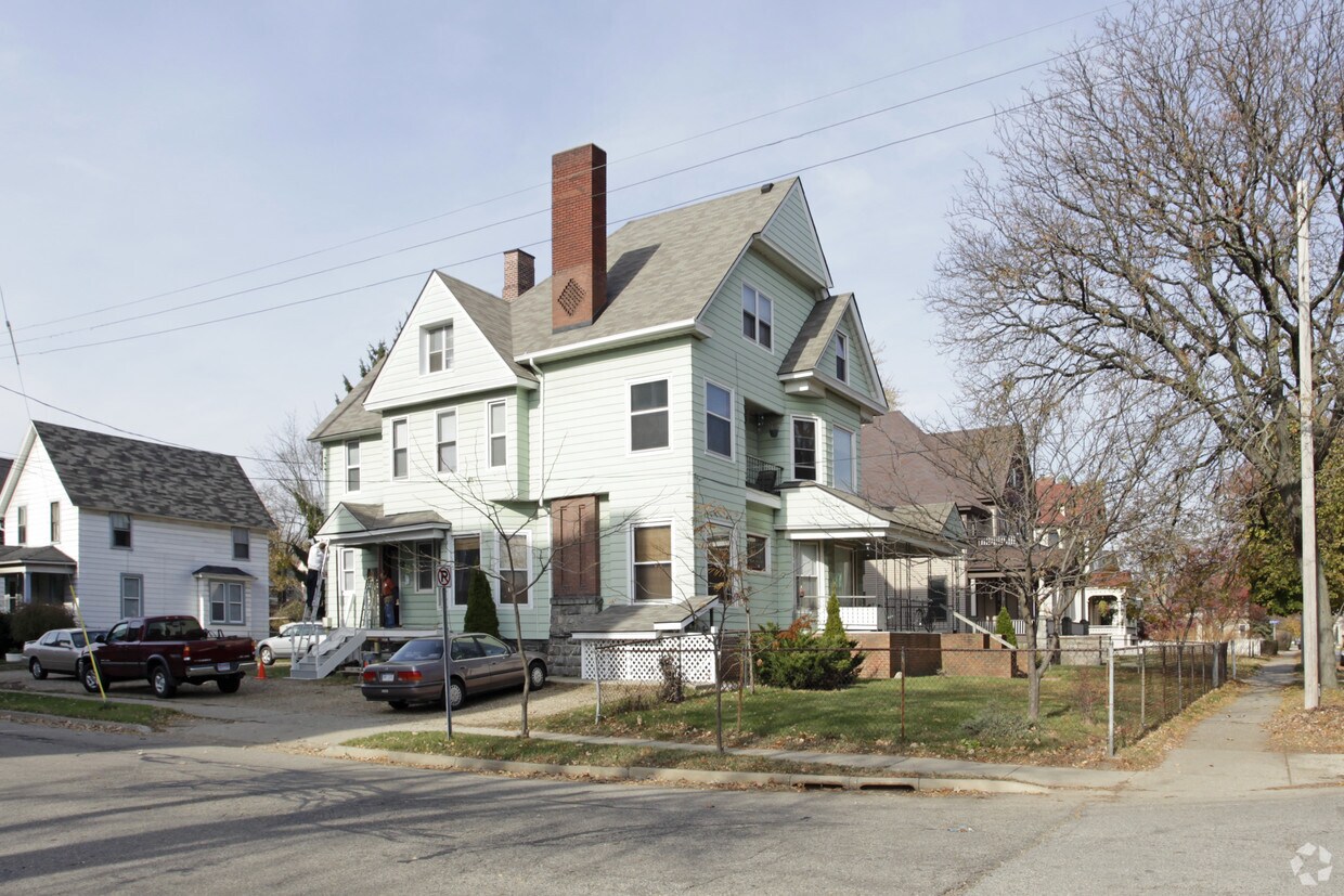 Primary Photo - 628 S Westnedge Ave