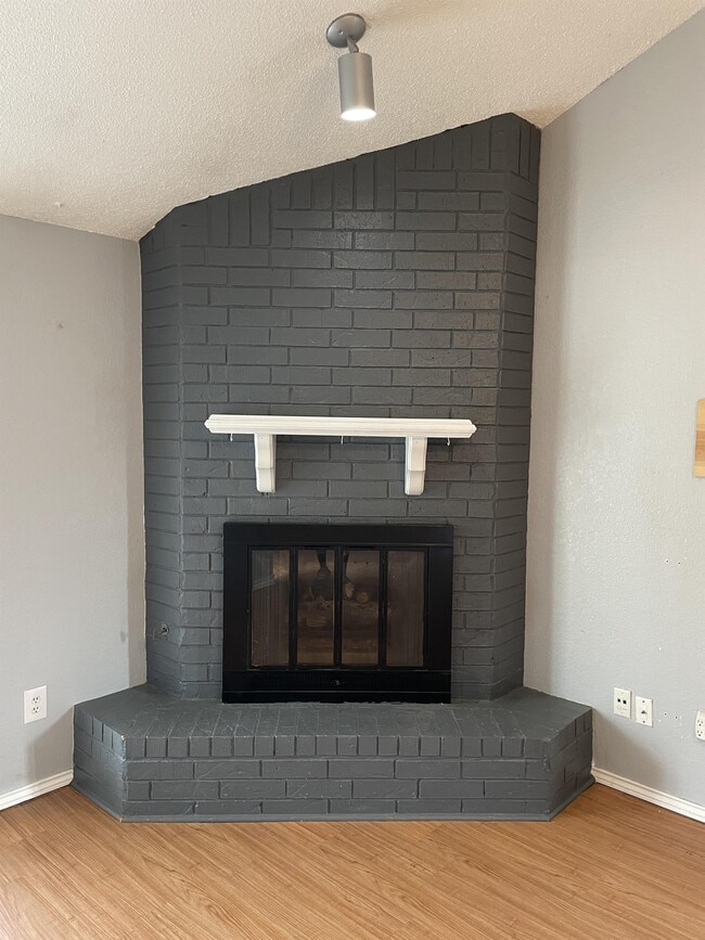 Foto del edificio - 2134 Lonnie Ln