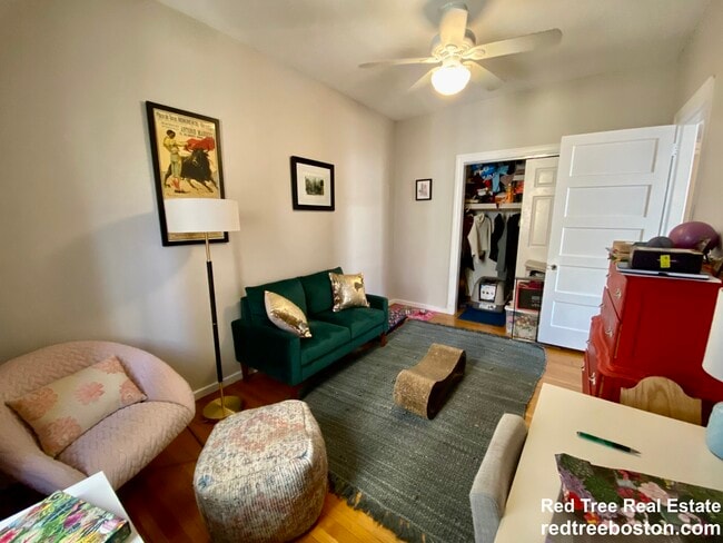 Building Photo - 1575 Beacon St