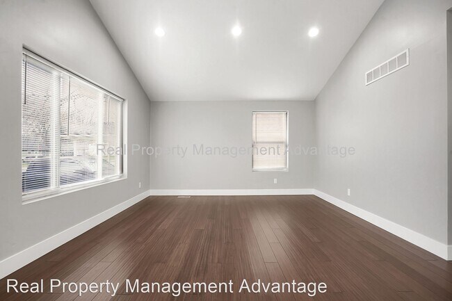 Building Photo - 3 br, 2 bath House - 26426 Spicer St.
