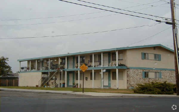 Building Photo - 3601 Fairview Drive