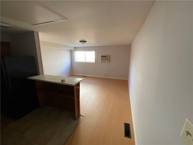 Foto del edificio - 540 W Main St