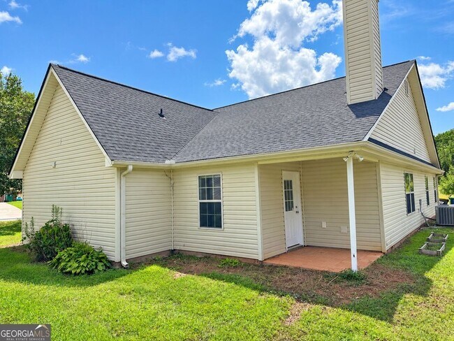 Foto del edificio - 561 Highland Pointe Dr