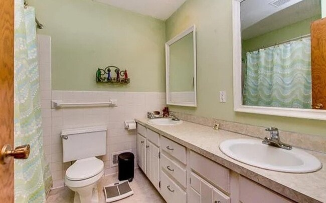 Foto del edificio - 10554 Monticello Ln N