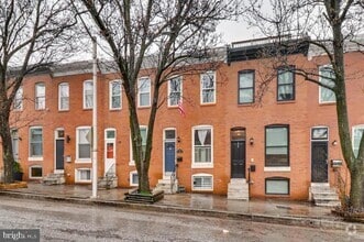 Building Photo - 729 S Lakewood Ave