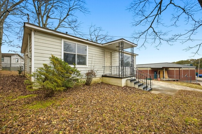 Photo - 365 Power Ave House