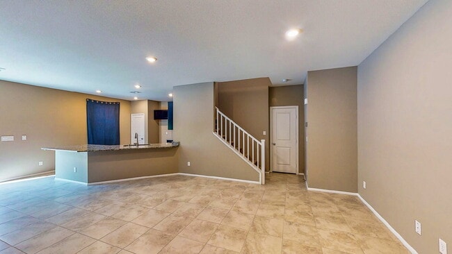 Foto del edificio - Beautiful 4-bedroom, 3-bath home with a loft.