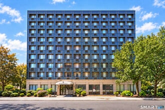 Building Photo - 300 Broad St