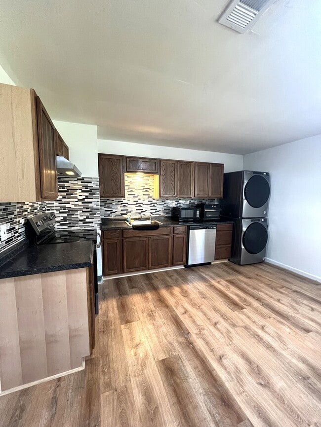 Foto del edificio - 325 Ferguson Ave