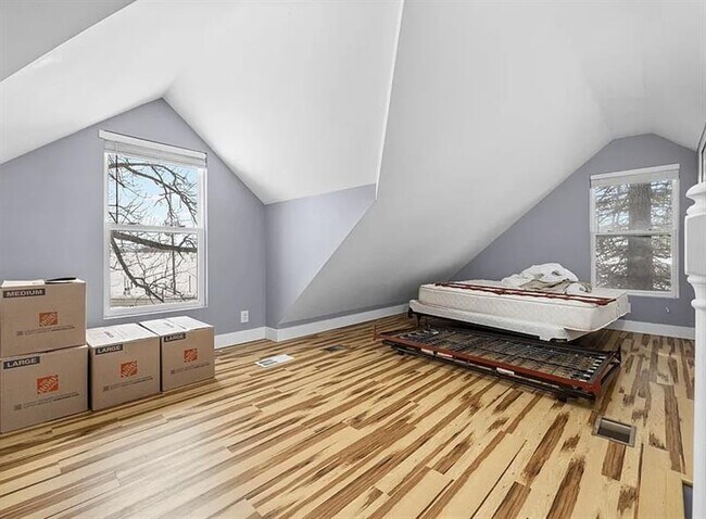 Building Photo - ELEGANT MISSION HOME