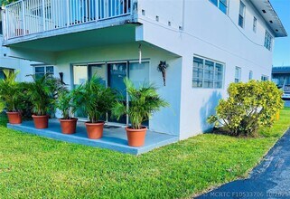 Building Photo - 7320 SW 82nd St