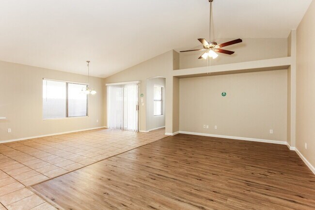 Building Photo - 13331 W Boca Raton Rd