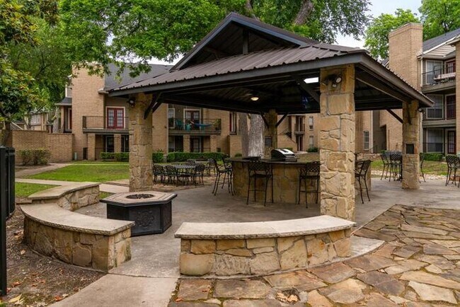 Foto del edificio - 3309 Riveroad Ct