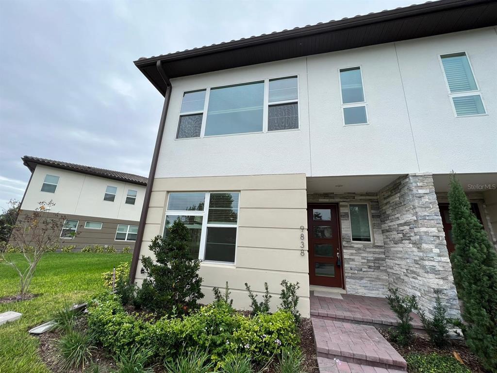 Primary Photo - 9838 Bucklow Hill Dr