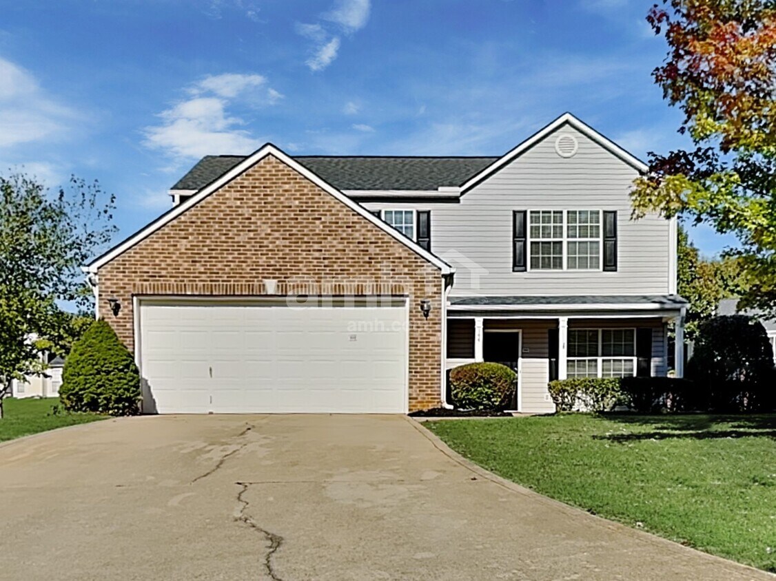 Primary Photo - 144 Worcester Ln