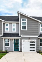 Building Photo - 1290 Westgate Vlg Dr