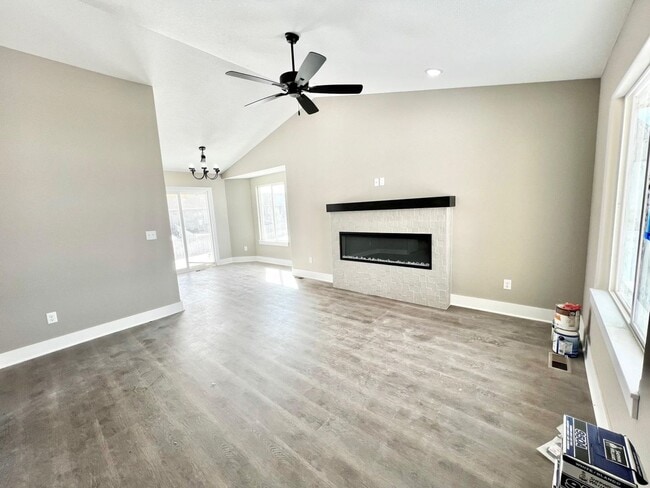 Building Photo - 2267 S Chateau Ct
