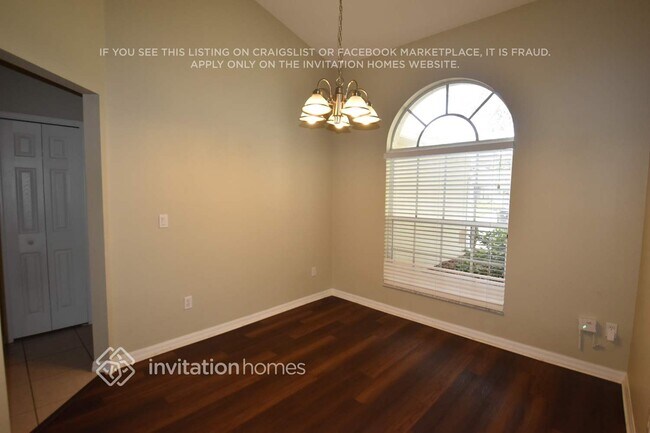 Foto del edificio - 1518 Stoneywood Way