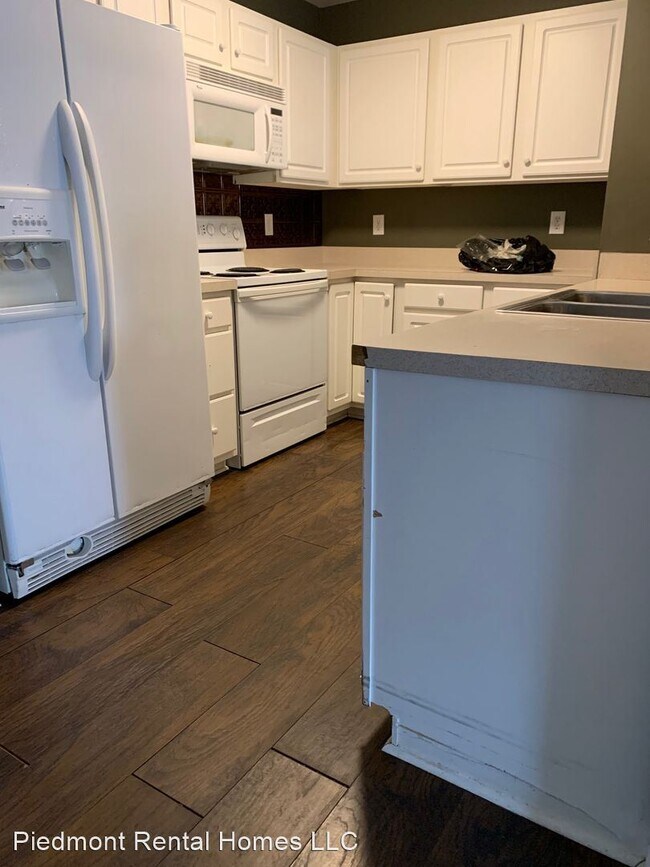 Building Photo - 2 br, 2 bath House - 3702 Cotswold Ter Uni...