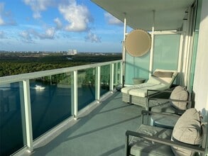 Building Photo - 400 Sunny Isles Blvd