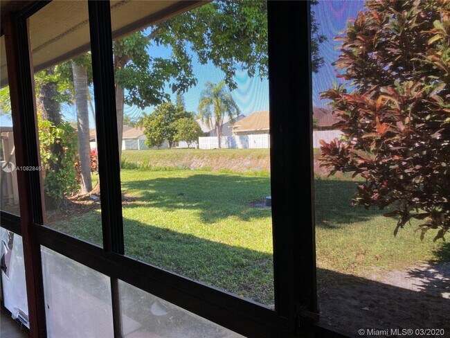 Building Photo - 36 Farnworth Dr