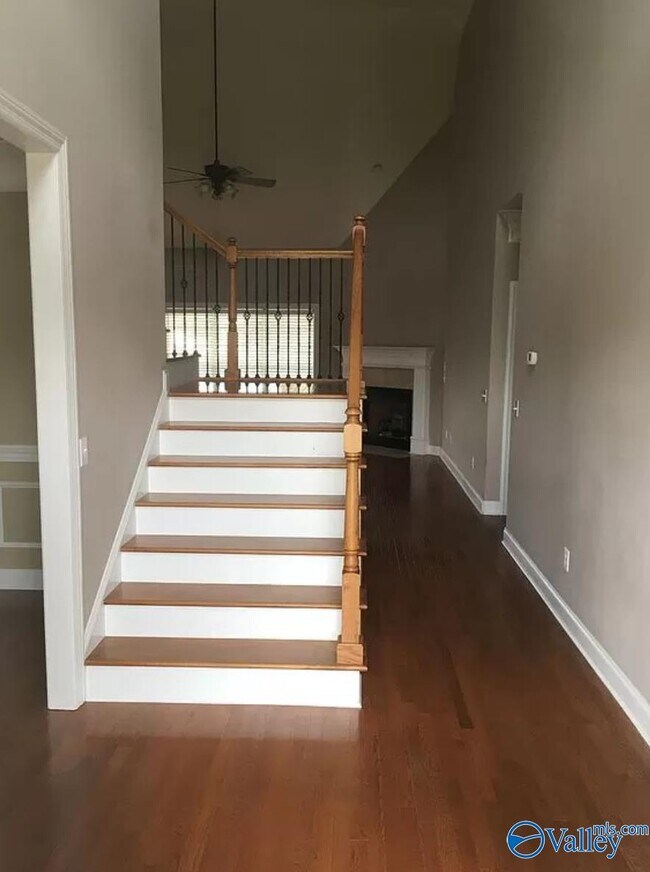 Building Photo - 110 Litespeed Ln SW