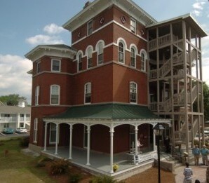Primary Photo - Straw Mansion