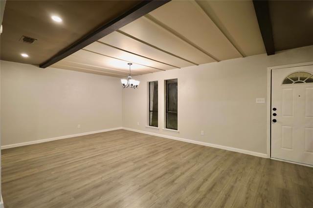 Foto del edificio - 905 Pine Tree Ln