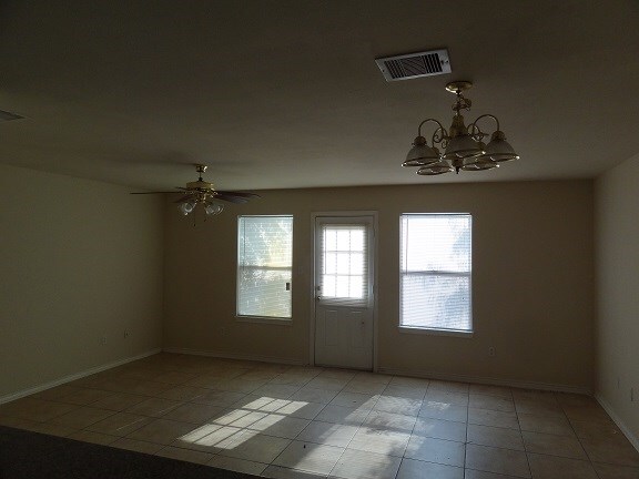 Building Photo - 1550 Village Way Dr