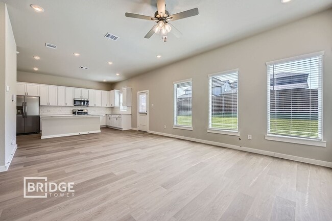 Building Photo - DOVER PLAN