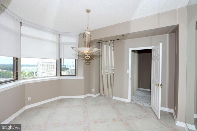 Foto del edificio - 5809 Nicholson Ln