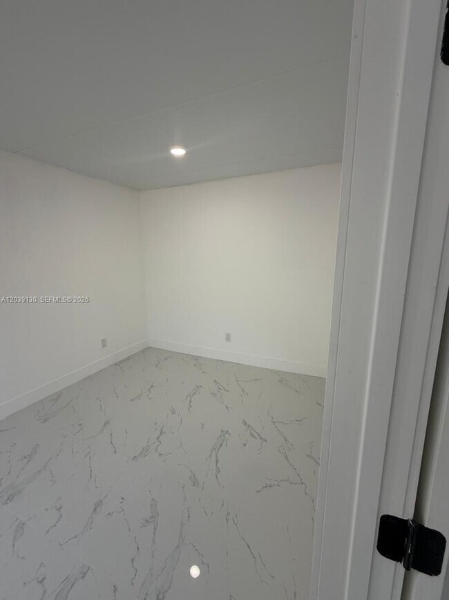Building Photo - 1230 NW 135th St
