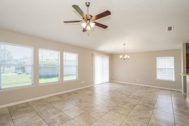Foto del edificio - 617 Stonehill Pl
