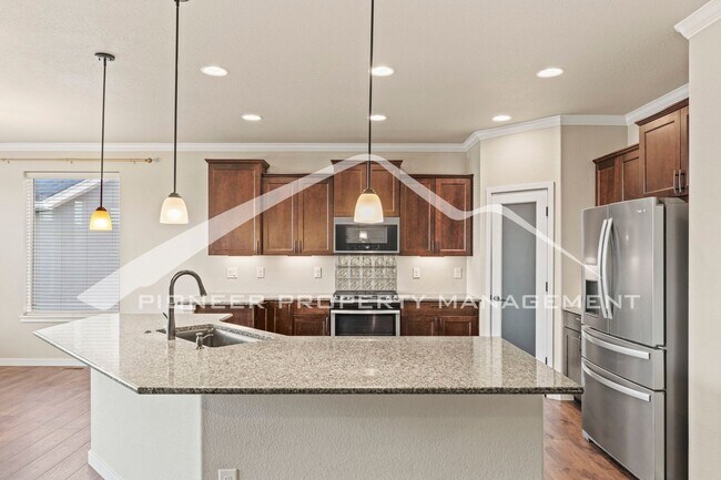 Foto del edificio - Luxury, Main Floor Ranch Home with EV Char...
