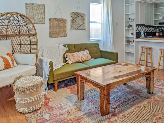 Building Photo - 169 E 100 N