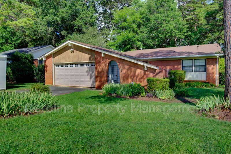 Foto principal - 6412 Tomahawk Ln