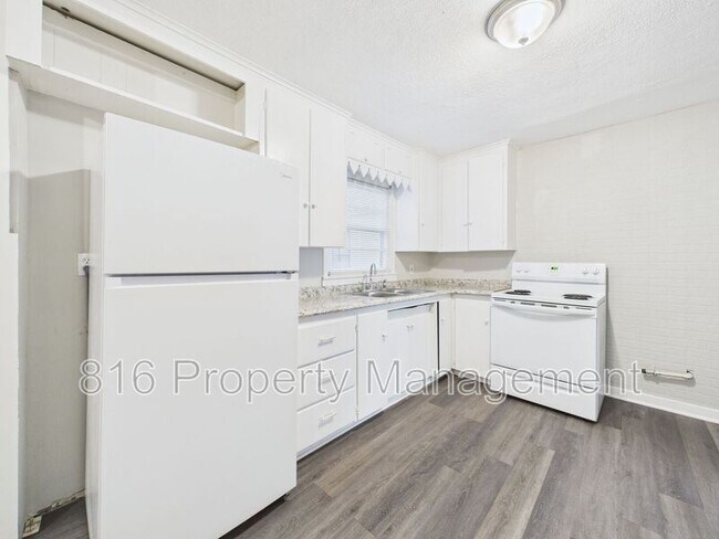Foto del edificio - 6709 Sterling Ave