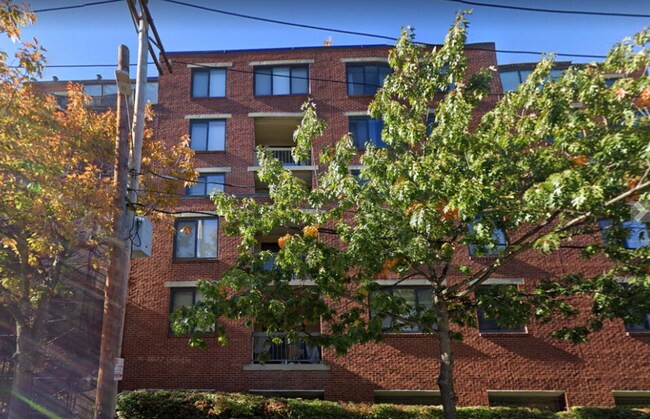 Foto del edificio - 85 Brainerd Rd