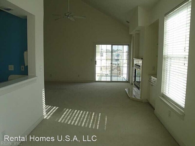 Building Photo - 3236 Silver Sands Cir