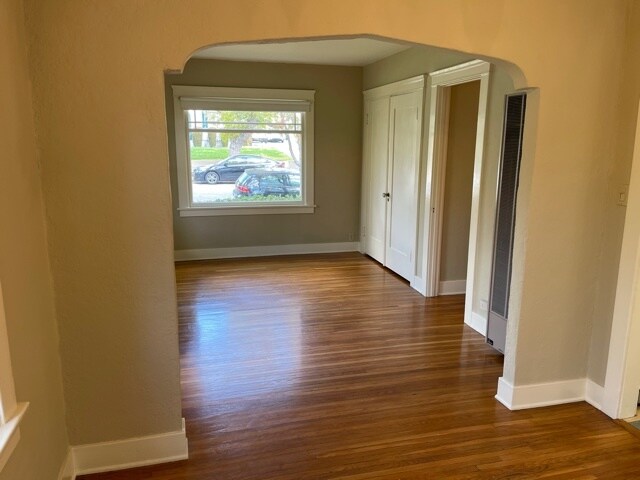 Living room - 1728 Whitefield Rd