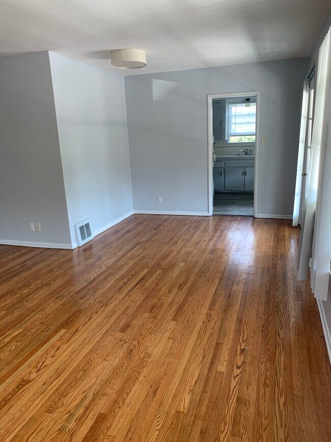 Foto del edificio - 1620 Glendon Ave