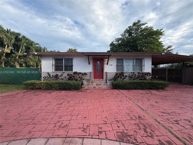 Foto del edificio - 6318 SW 27th St