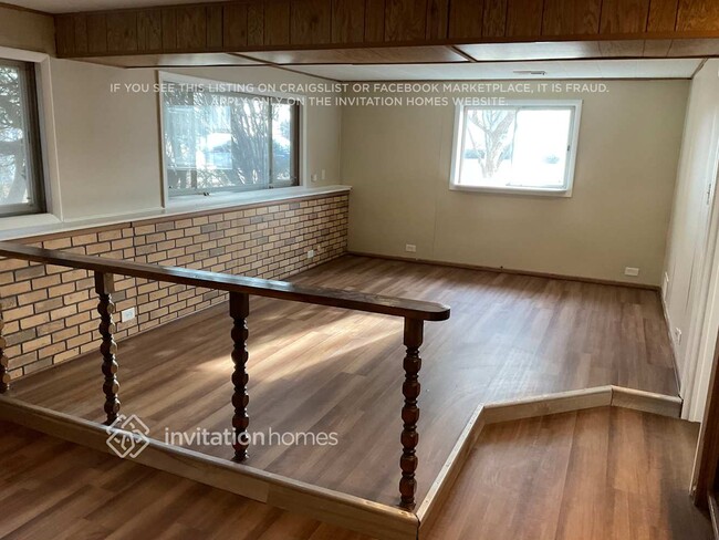 Building Photo - 597 Hillcrest Ct