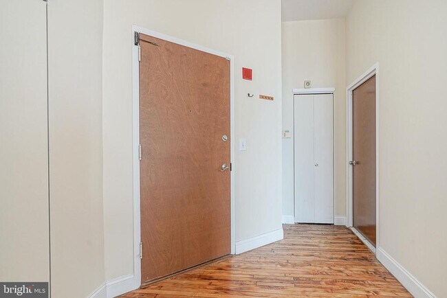 Building Photo - 315 Arch St