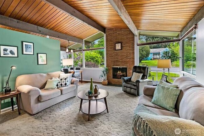 Foto del edificio - 13739 36th Ave NE